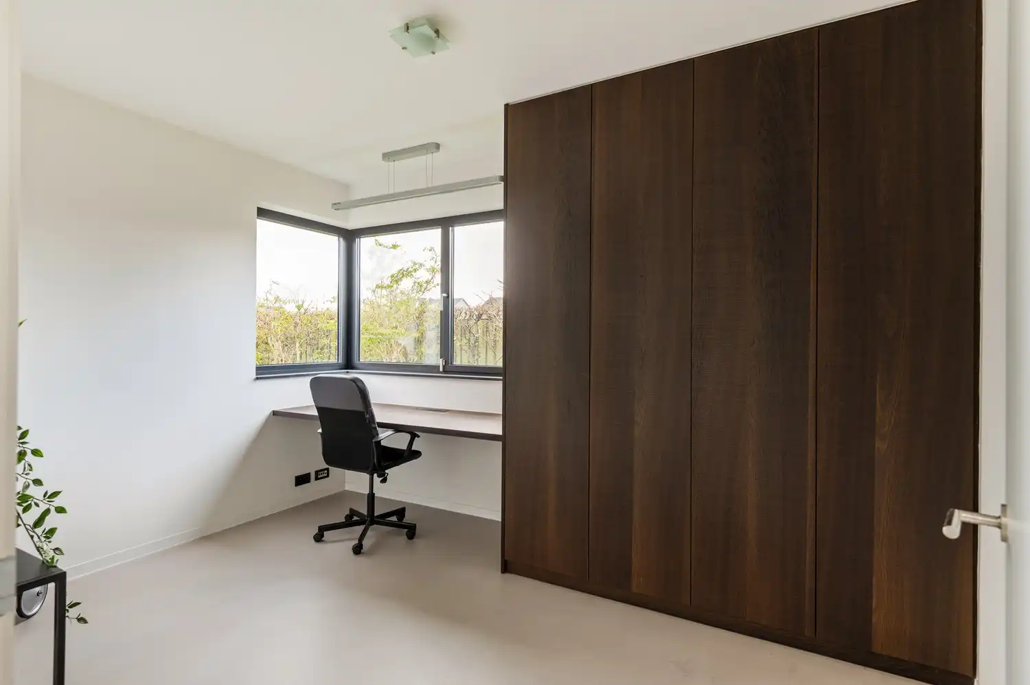 Ruime, exclusief afgewerkte woning met zwembad op Toplocatie te Berlaar foto 9