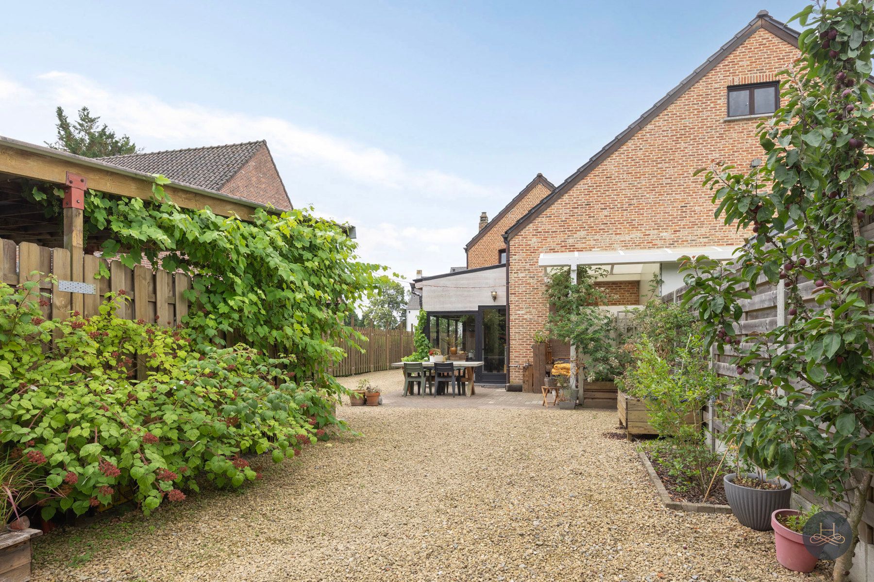 Gerenoveerde woning met fantastische buitenruimte foto 28