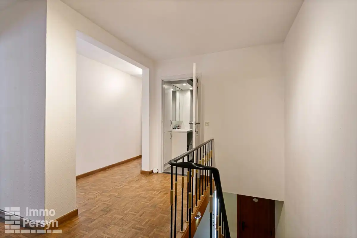Commercieel pand (inclusief handelsfonds) met instapklaar appartement en achterliggend perceel foto 16