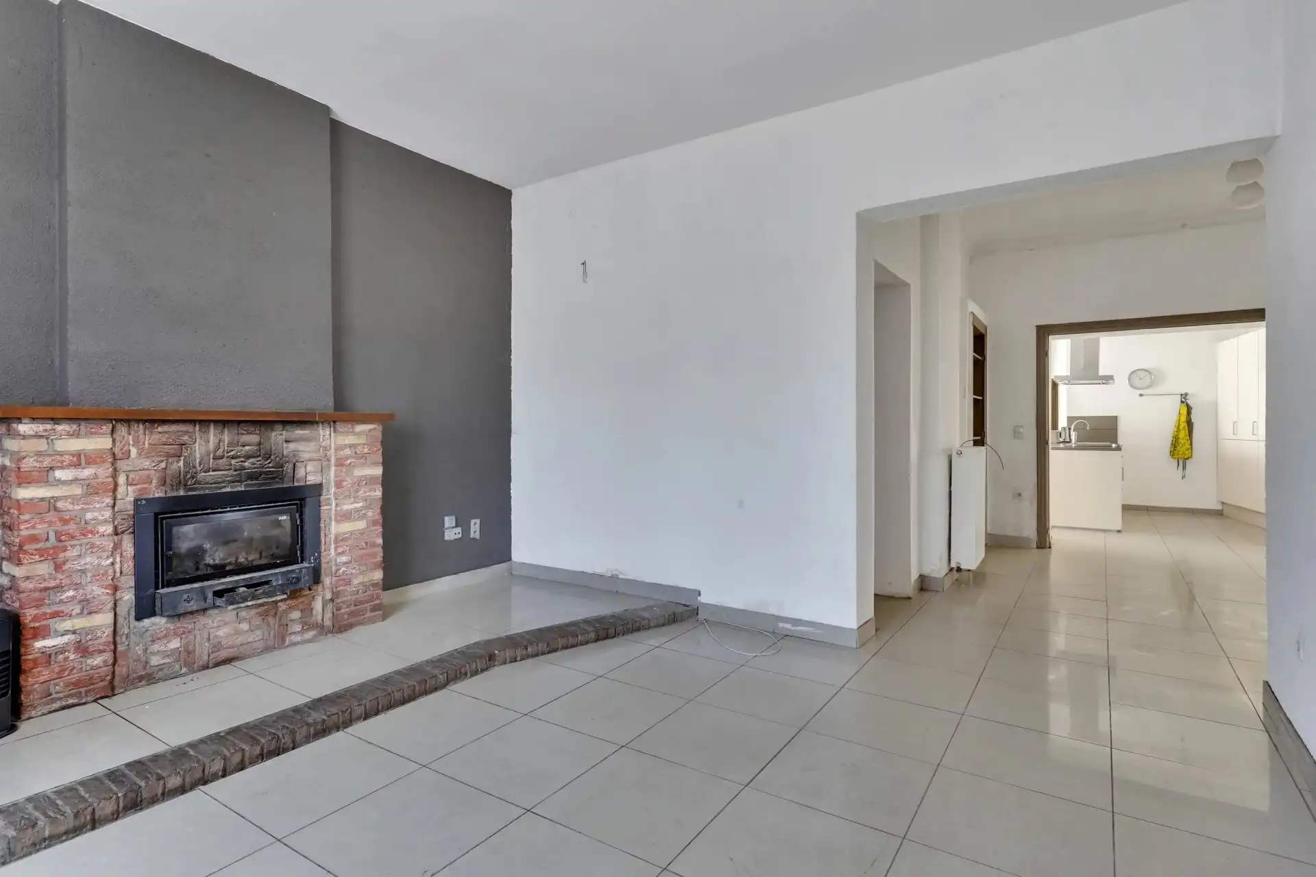 Landelijk gelegen woning met zes slaapkamers foto 6