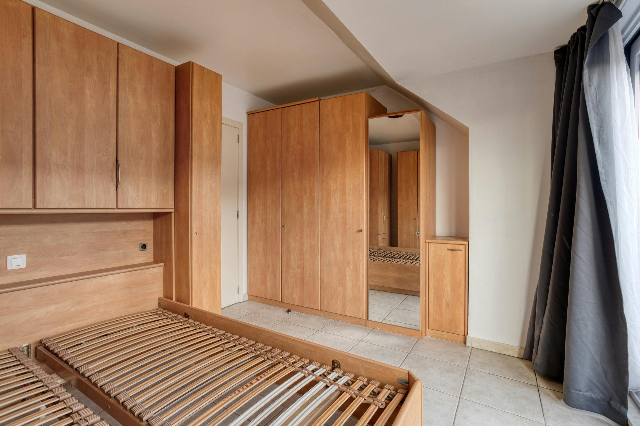 Instapklaar en energiezuinig appartement in centrum Roeselare foto 10