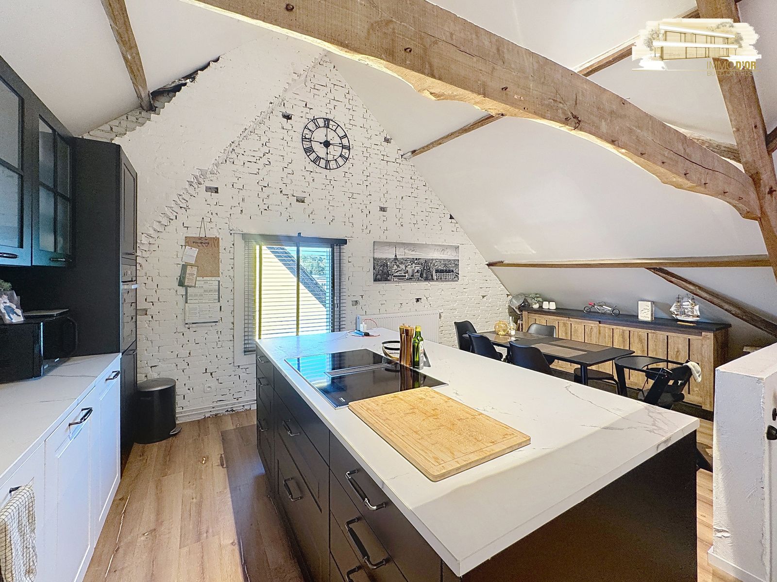 Prachtig gerenoveerd pand: handelspand + duplex + studio!  foto 6