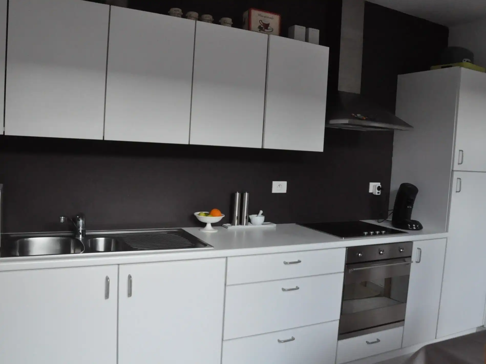 Verzorgde rijwoning met 3 slaapkamers, tuin en garage foto 6