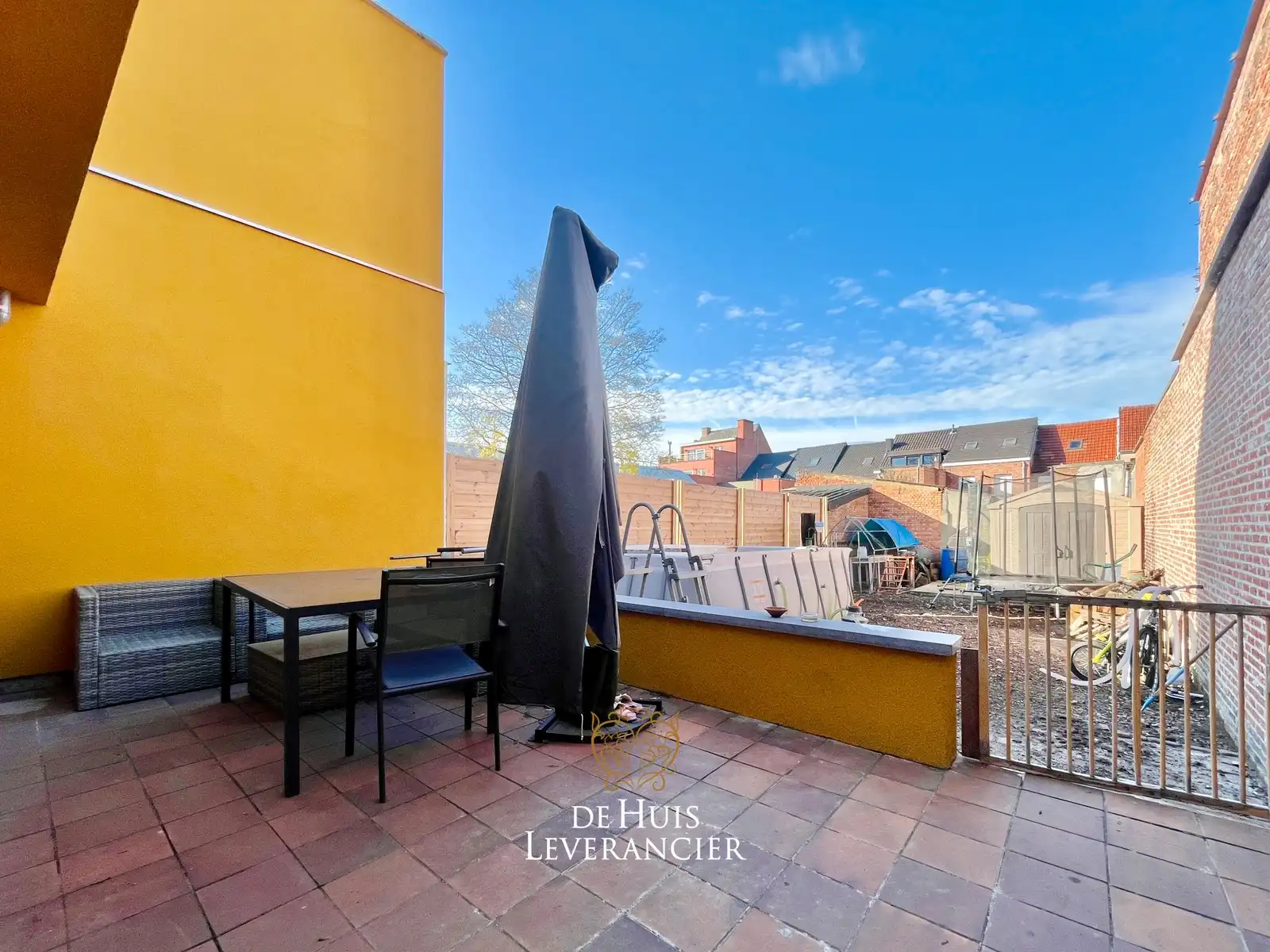 Ruime gezinswoning met 4 slpks, 2 bdks en tuin tegenover park De Schorre te koop foto 2