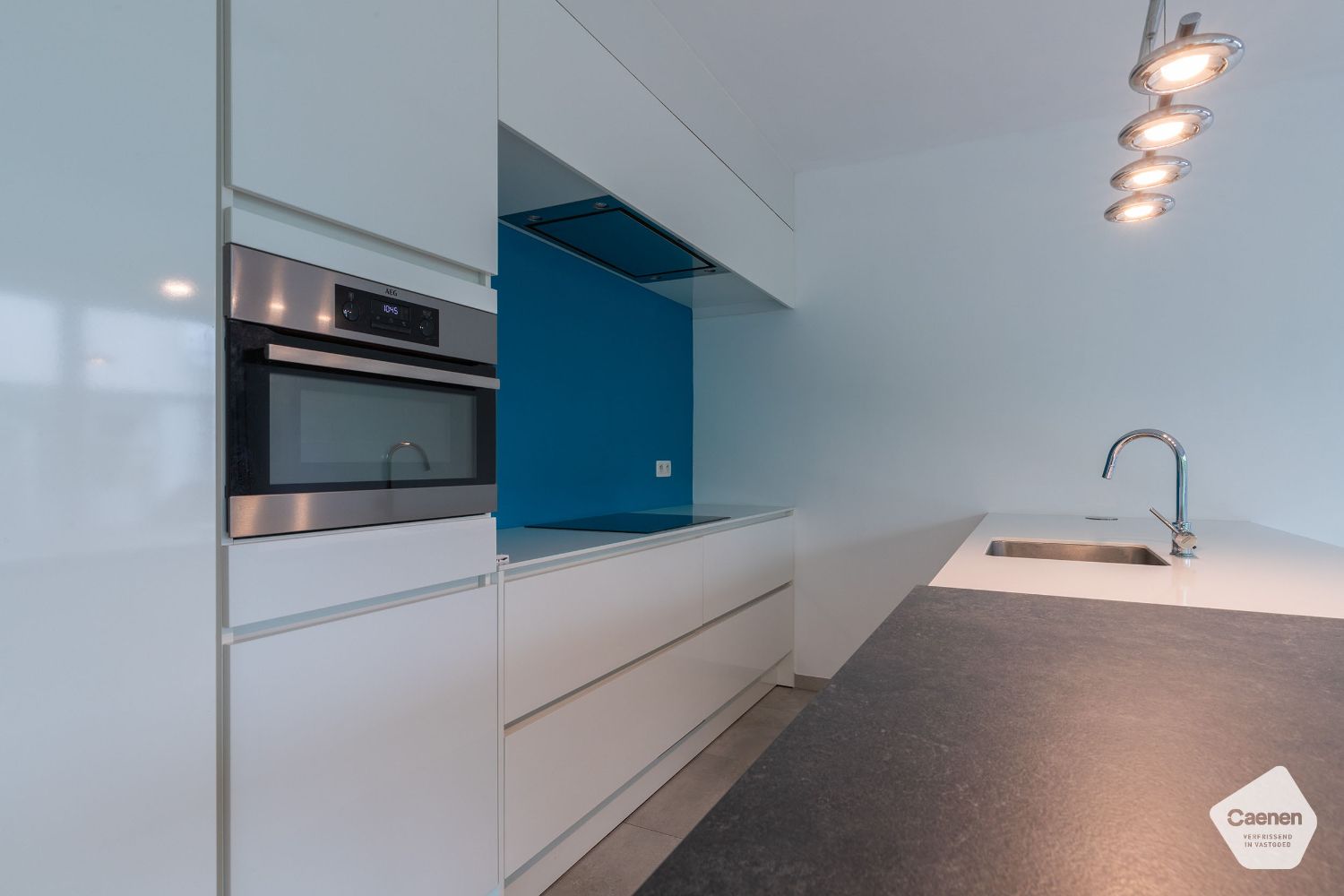 Zeer recent gelijkvloers appartement met 2 slaapkamers foto 6
