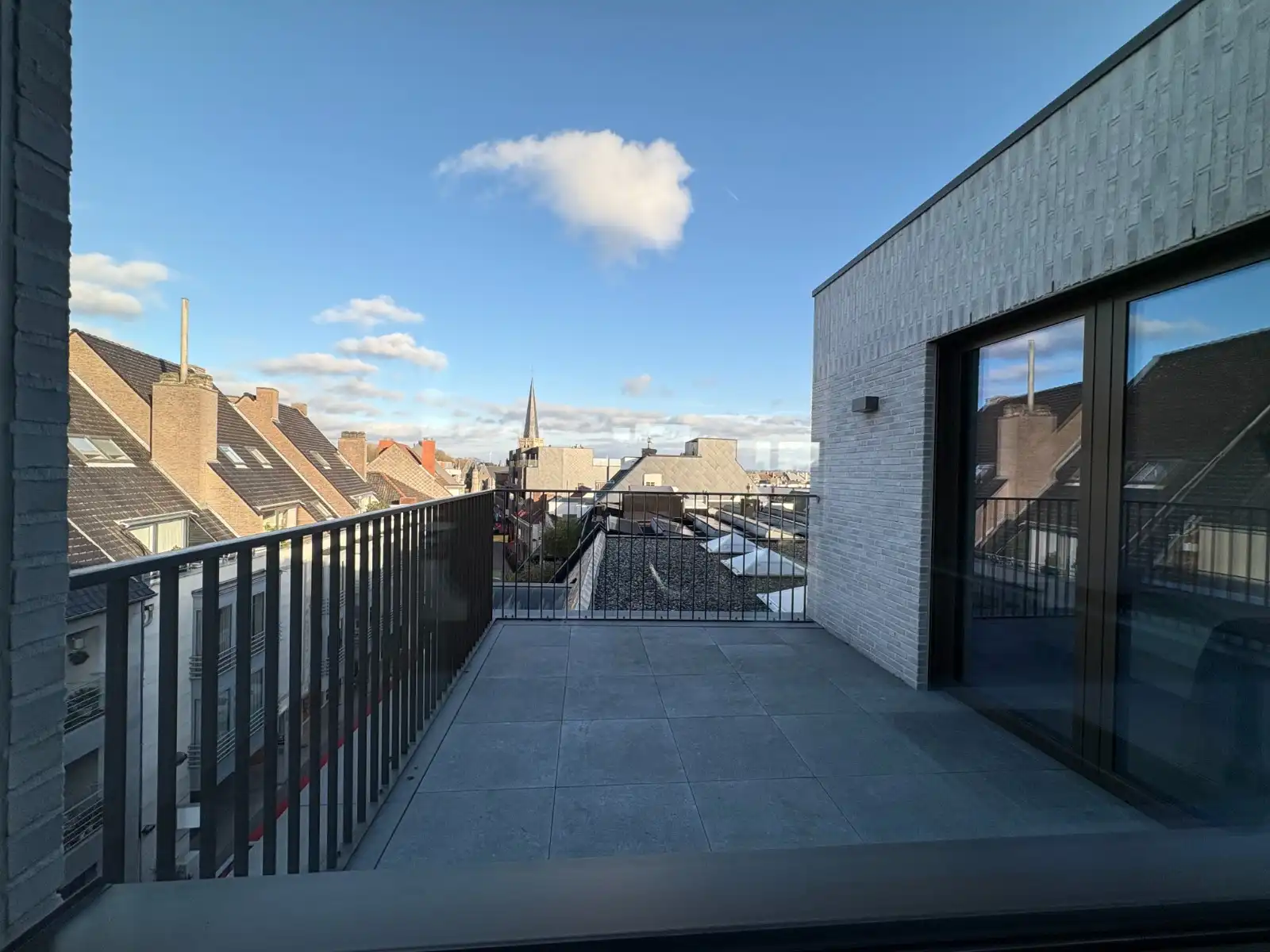 EXCLUSIEF EN LUXUEUS WONEN OP EEN BOOGSCHEUT VAN DE MARKT IN WAREGEM foto 11