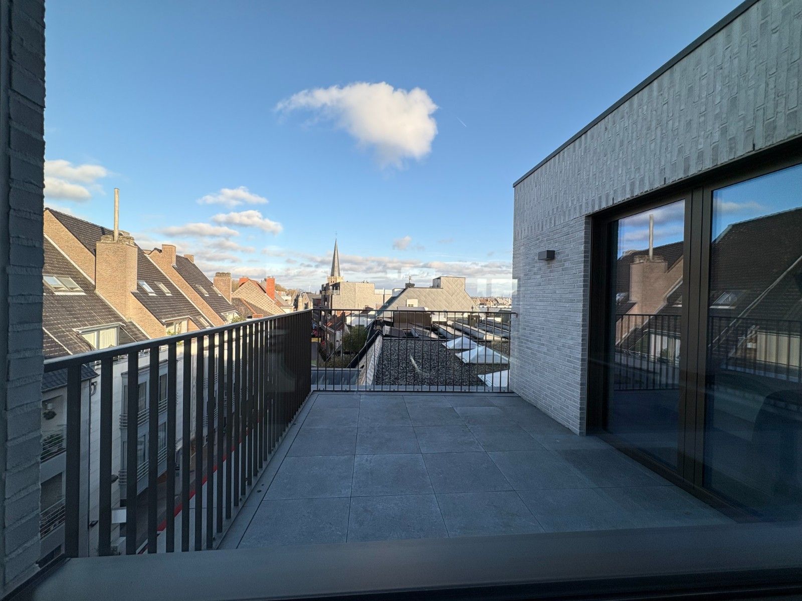 EXCLUSIEF EN LUXUEUS WONEN OP EEN BOOGSCHEUT VAN DE MARKT IN WAREGEM foto 11