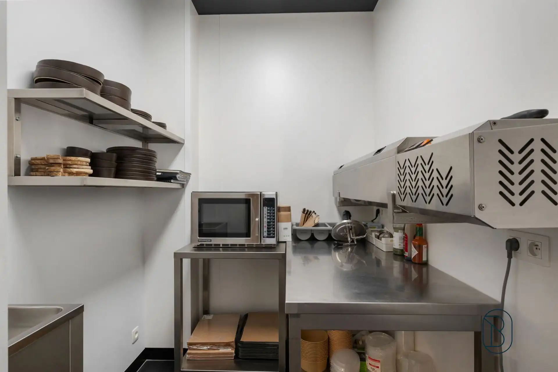 Topgelegen frituur en instapklaar duplex appartement foto 10