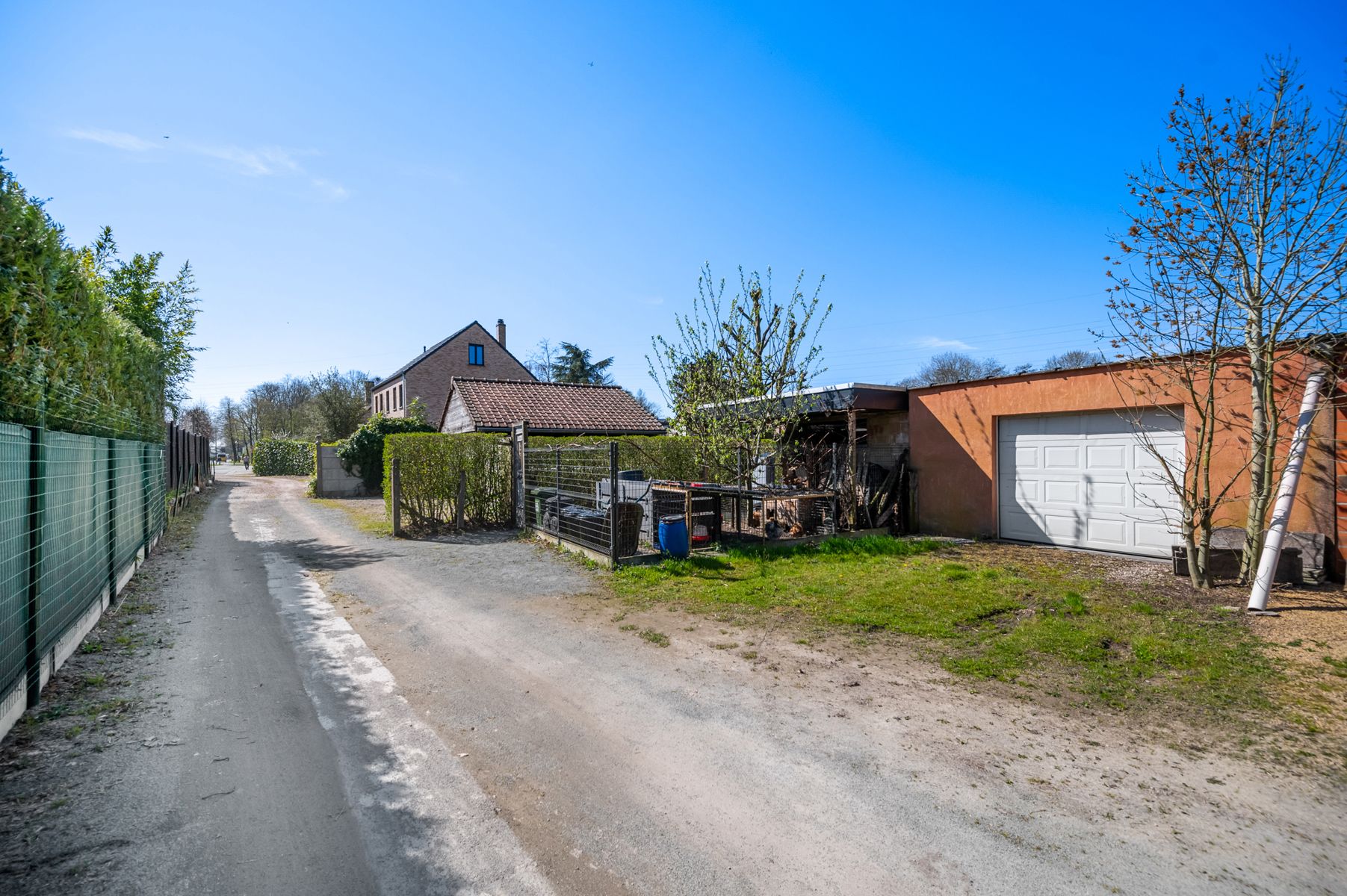 ONDER OPTIE Energiezuinige woning met grote tuin en grote garage foto 22