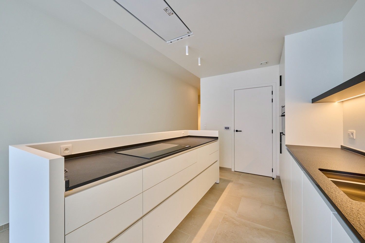 Uitstekend gelegen state-of-the-art appartement met oog voor design en comfort foto 2