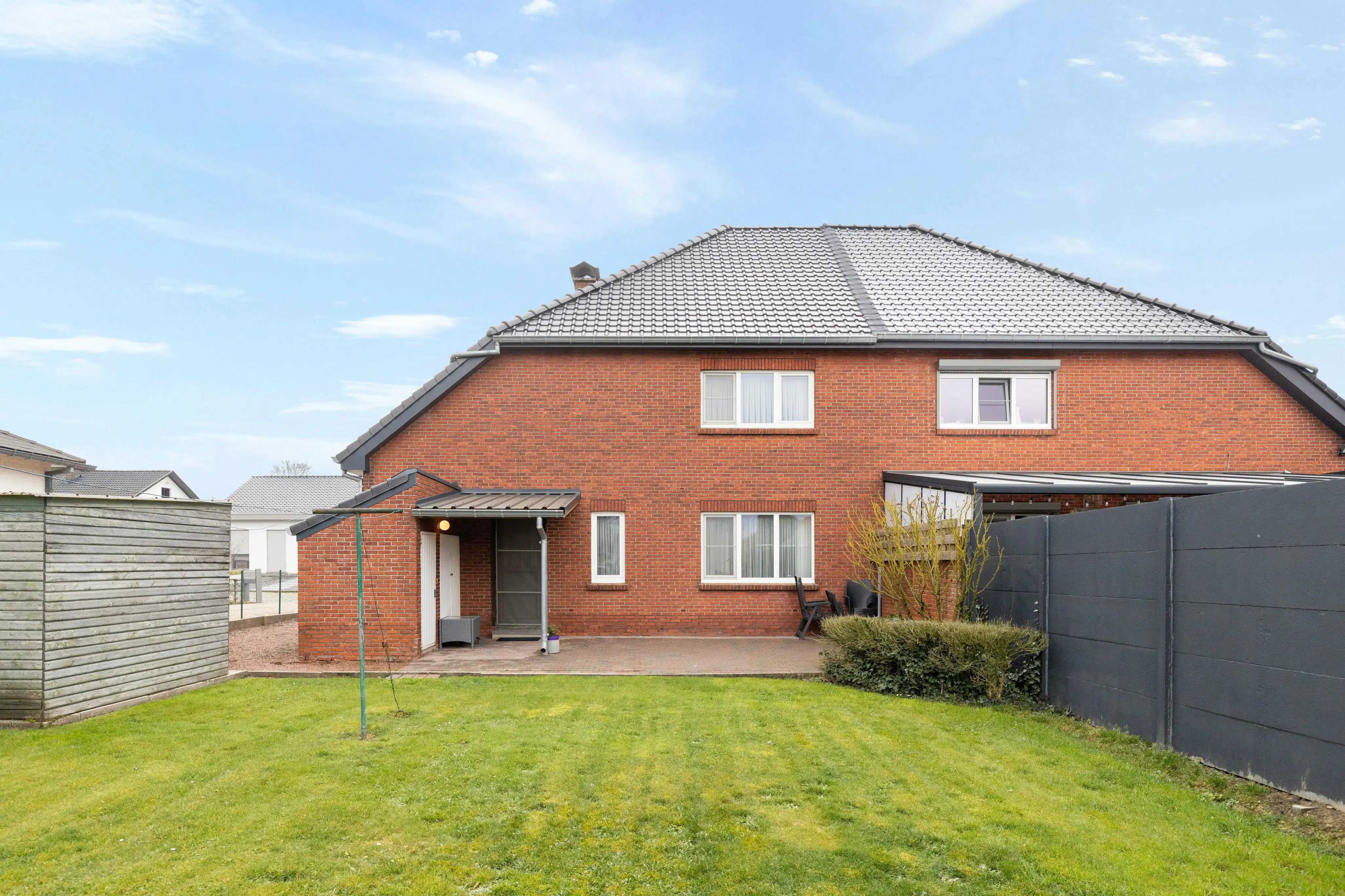 Op te frissen halfopen bebouwing in Stevoort  foto 17