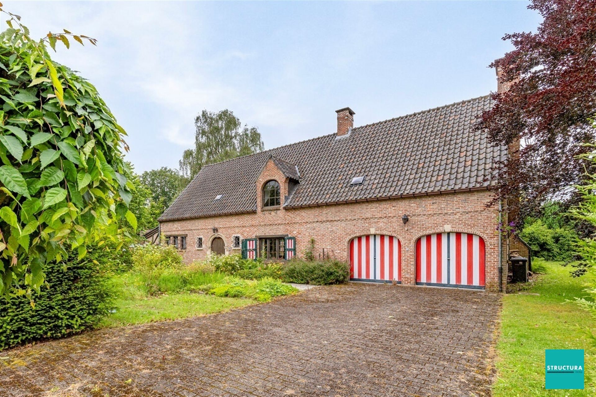 LANDHUIS  met 4 kamers op een terrein van 14a94ca foto 2