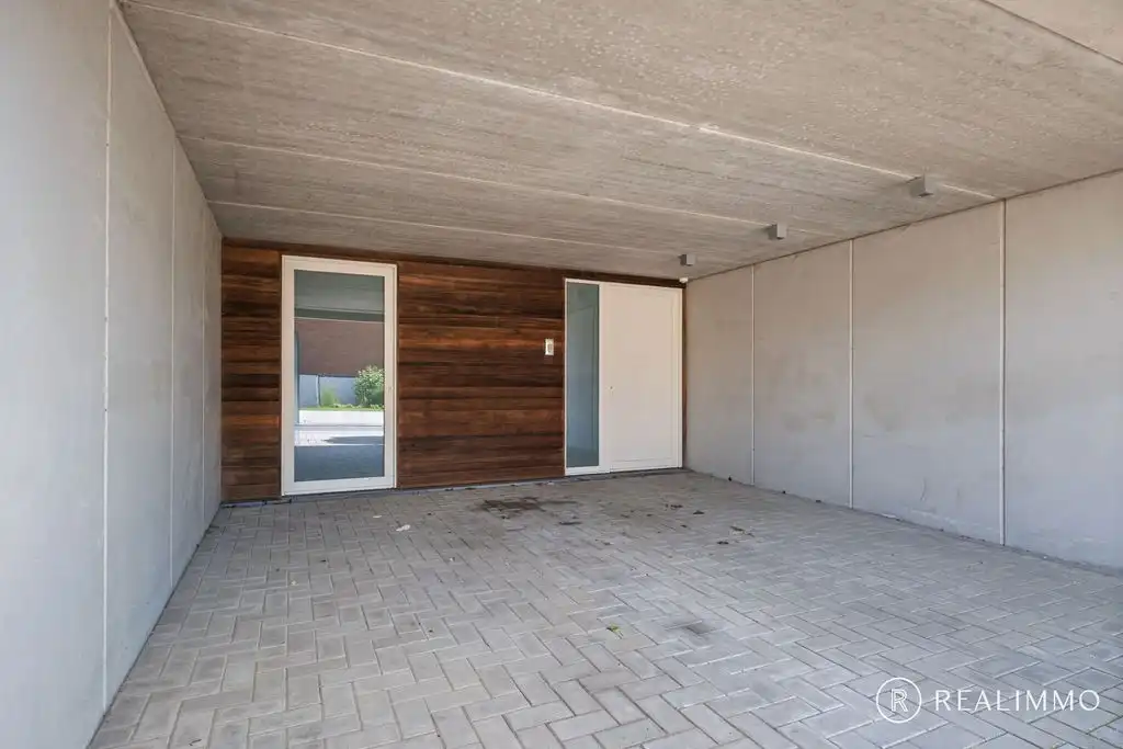 Recente halfopen bebouwing met 3 slaapkamers foto 3