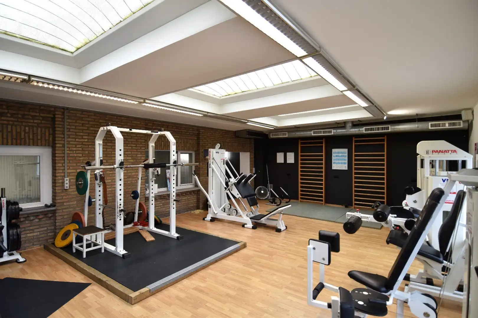 Multi-functionele eigendom met apart woongedeelte te koop in Gullegem foto 9