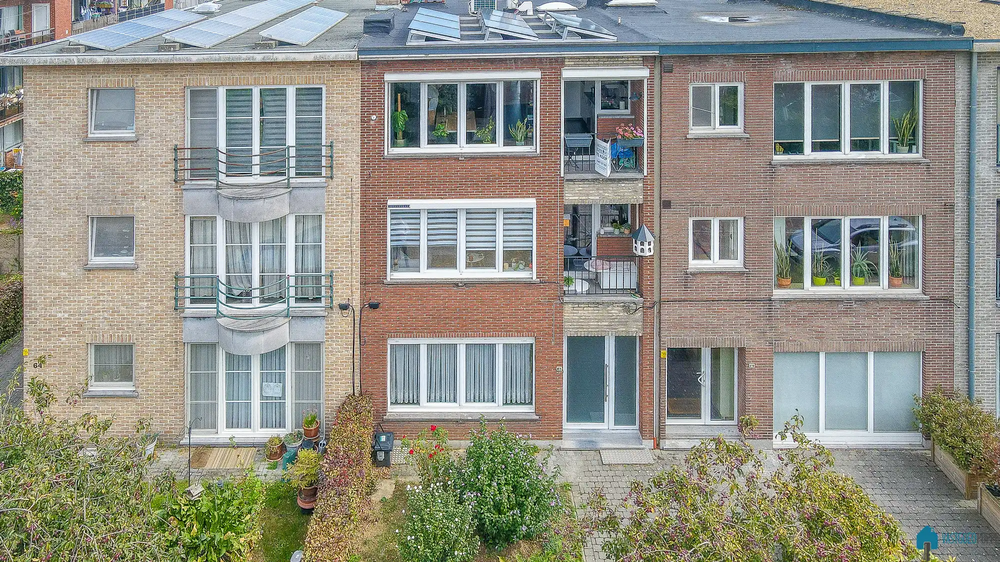 Gerenoveerd appartement met terras foto {{pictureIndex}}