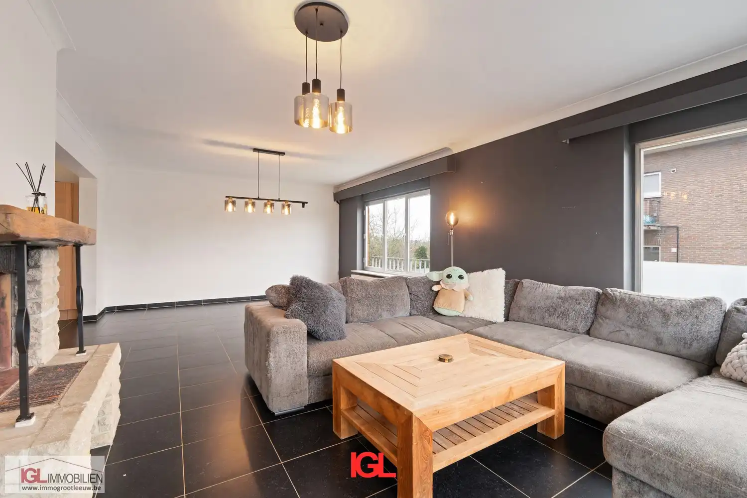 Ruim en licht appartement met 3 slaapkamers, groot terras en garage nabij centrum Sint-Pieters-Leeuw foto 9