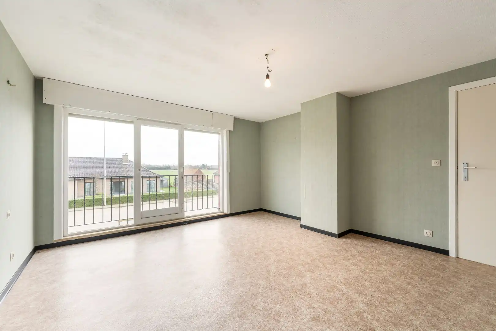 Halfopen blikvanger met grote tuin en 4 slaapkamers in rustige woonwijk in koekelare foto 16