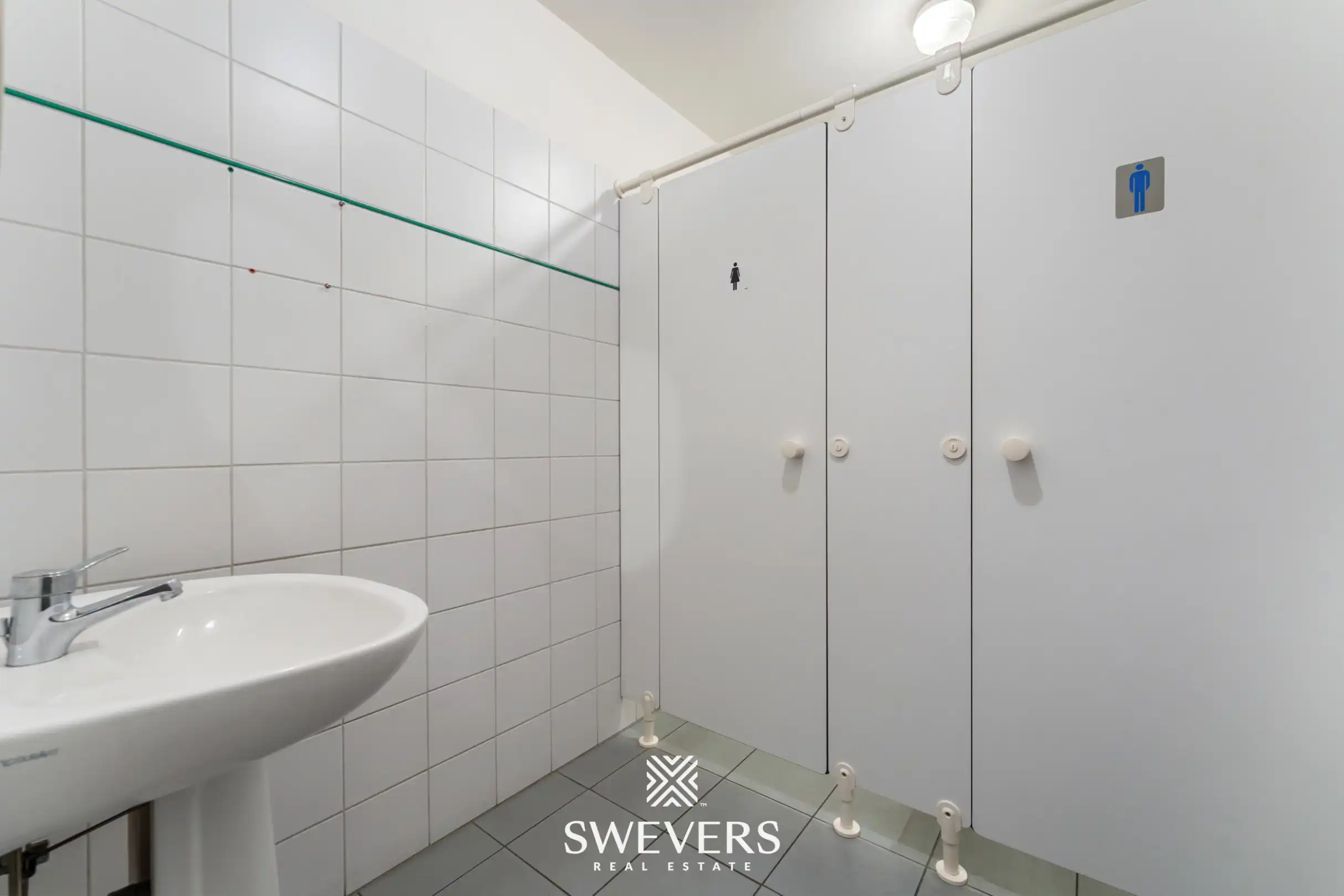 Commerciële opportuniteit met veel visibiliteit en ruimte in het centrum van Beringen foto 37