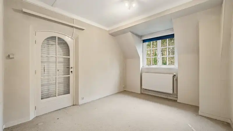 Standingvolle te renoveren villa van 520m² op 53 are foto 32