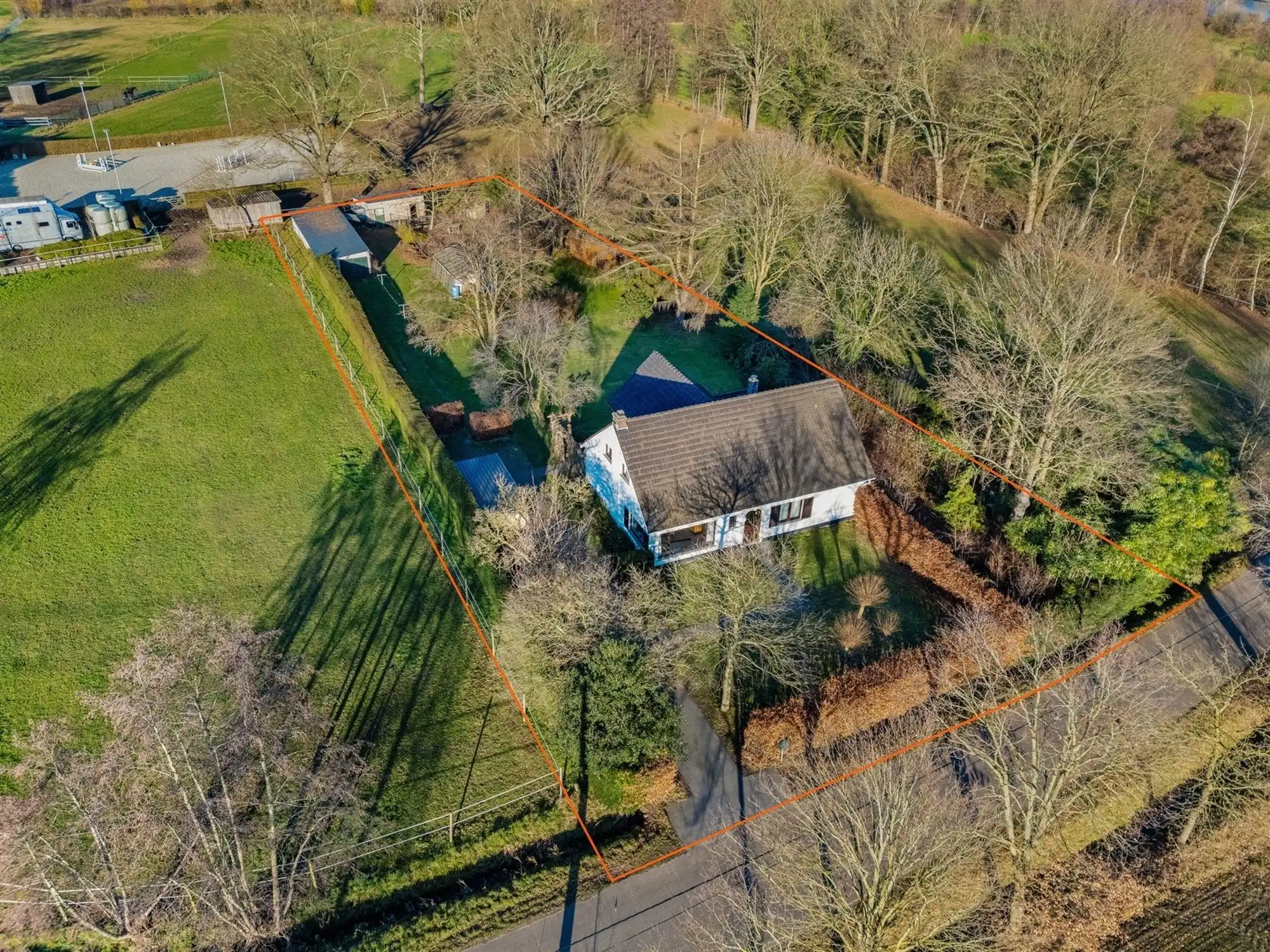 UNIEK GELEGEN WONING TUSSEN DE VELDEN foto 28