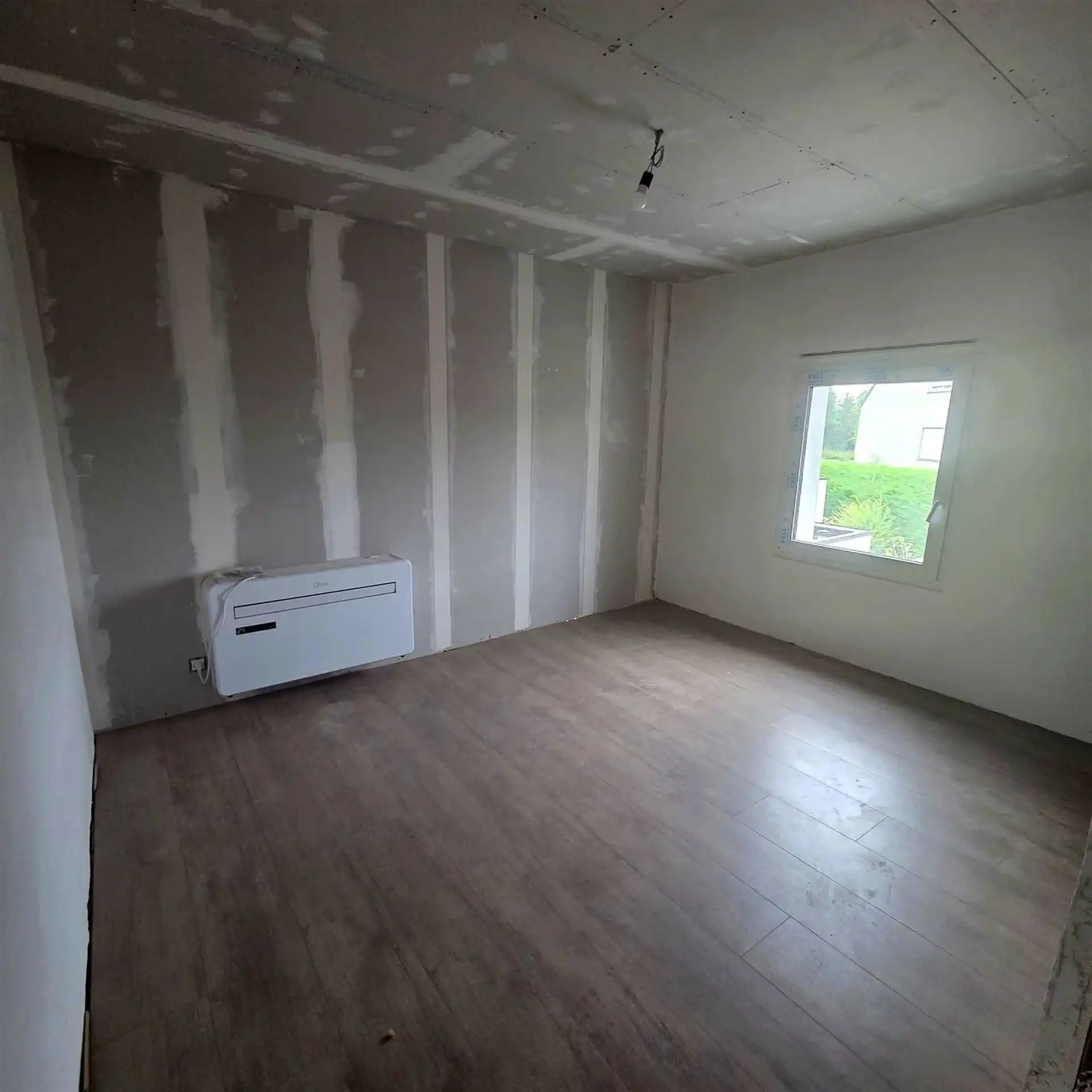 EPC A LABEL! Charmante, deels gerenoveerde halfopen woning! foto 9
