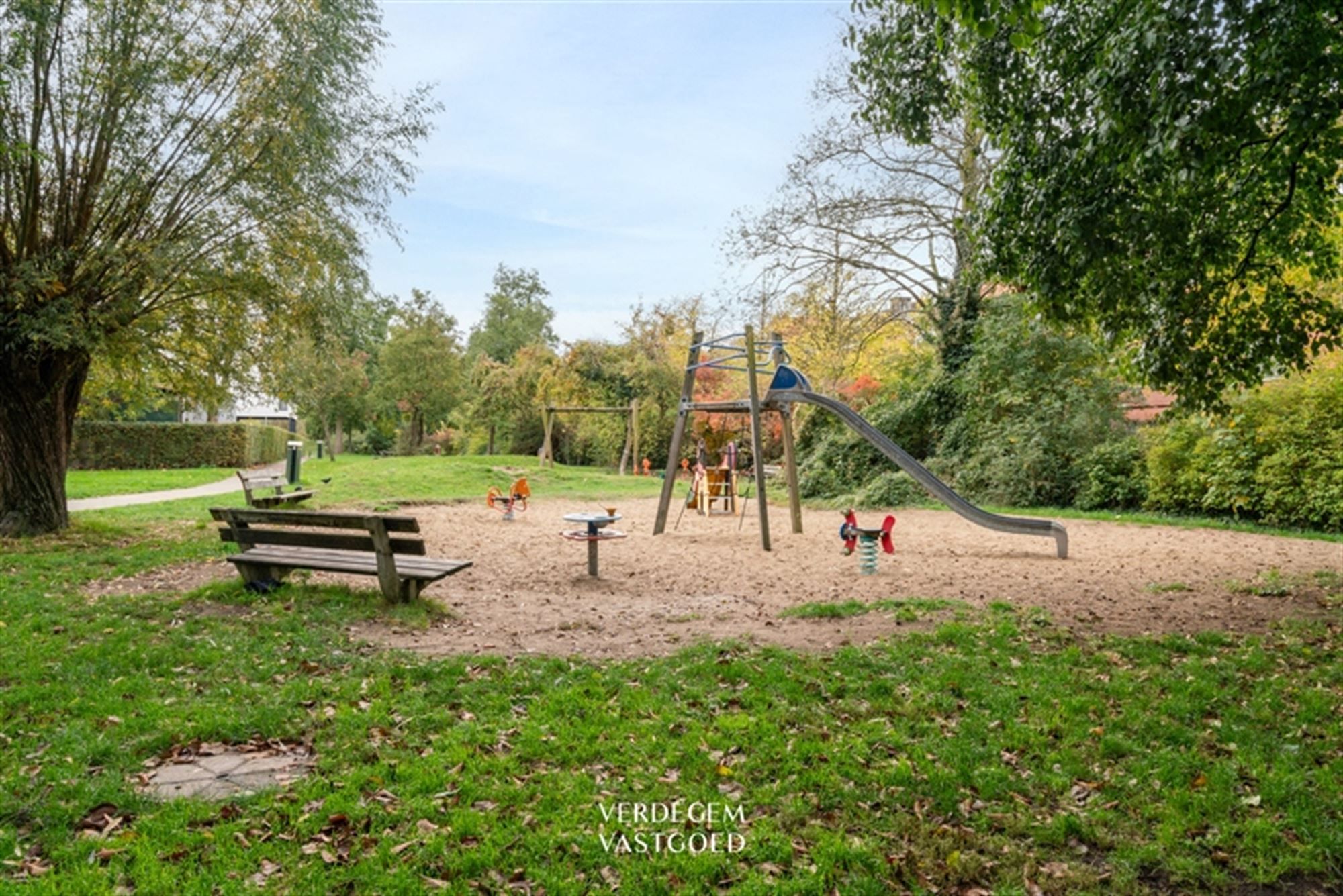 Instapklare gezinswoning met 3+1 slaapkamers op toplocatie in Mariakerke foto 26