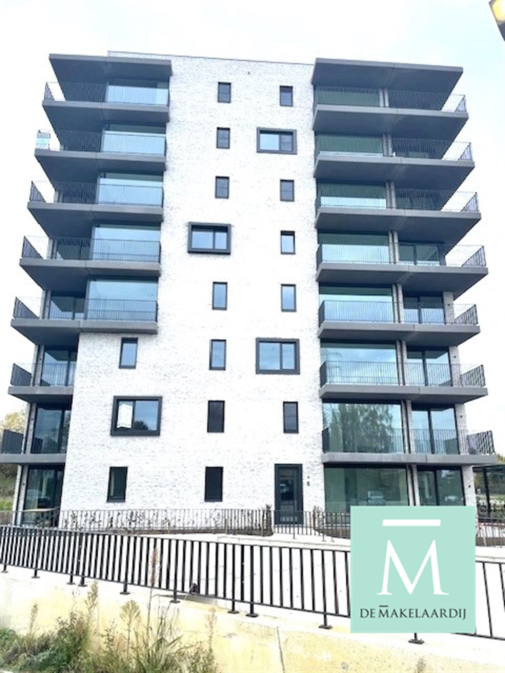 Energiezuinig nieuwbouwappartement met 1 slaapkamers en terras met zicht op park! foto {{pictureIndex}}