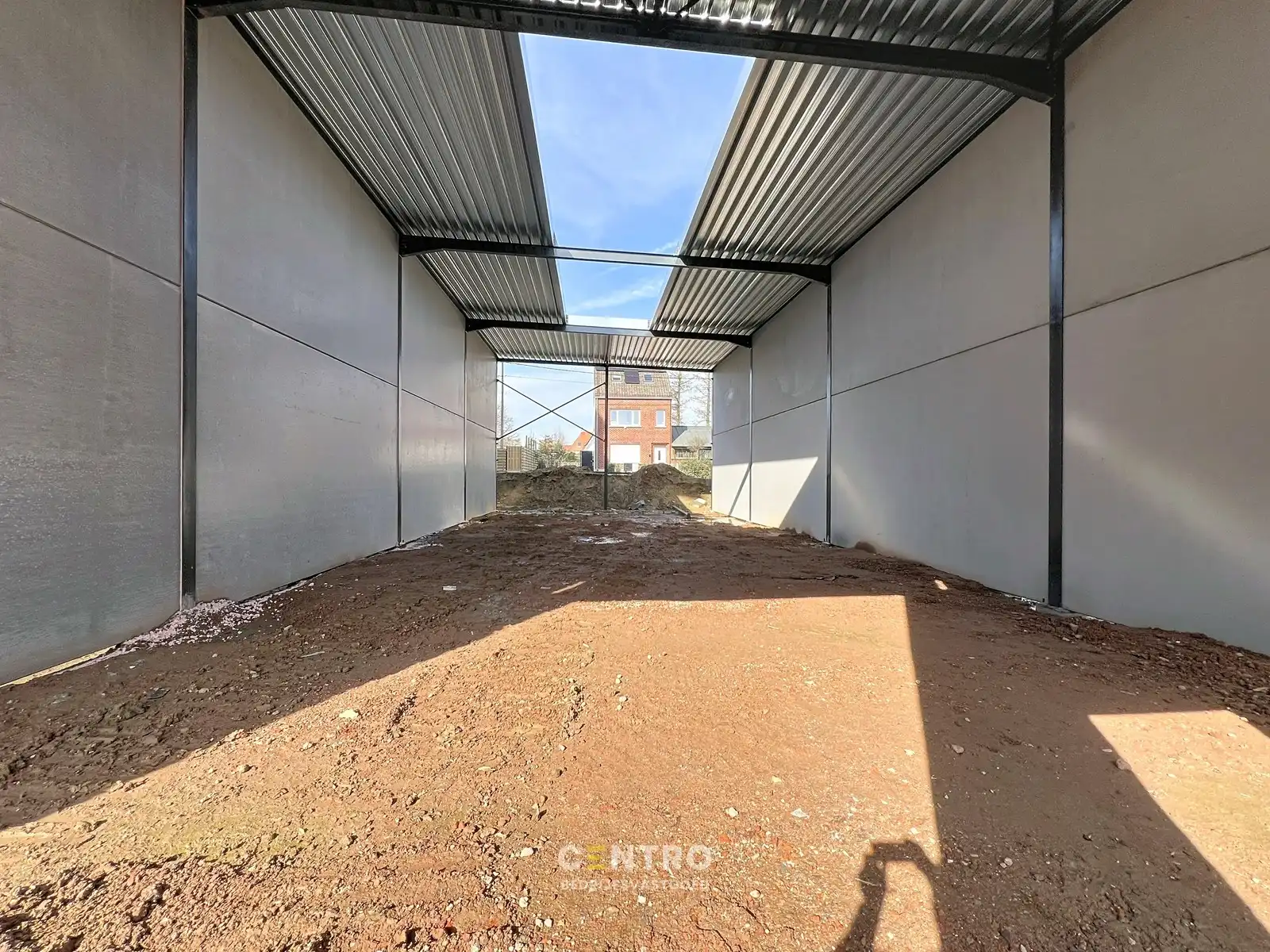 Nieuwbouw KMO-units van 245m² TE HUUR (VH van 7m, 2 parkings, aparte loopdeur en raam), te Kerkhove (Avelgem). foto 14