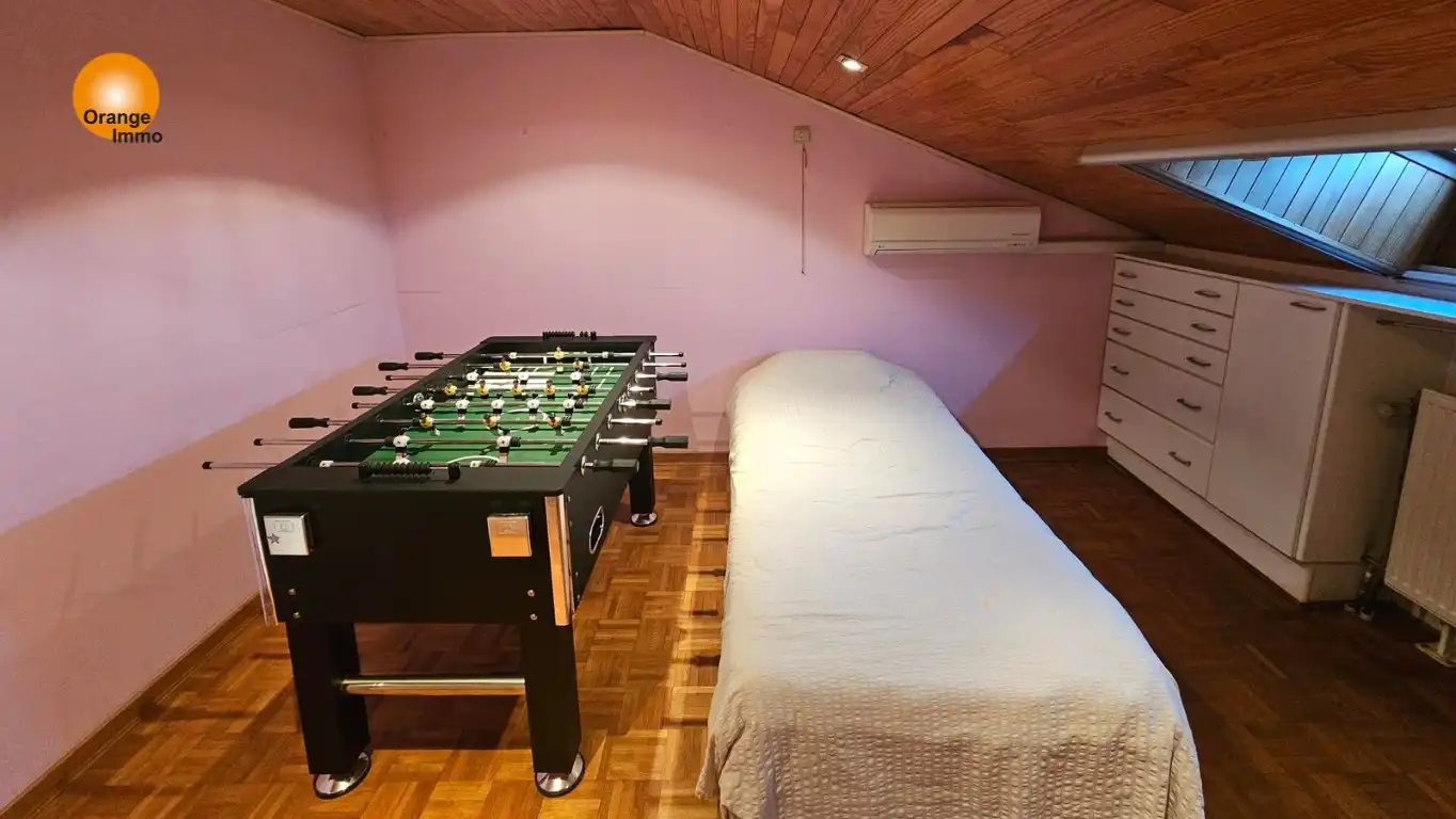 Handelshuis met 5 slaapkamers en grote loods/garage/opslagplaats in Maasmechelen foto 6