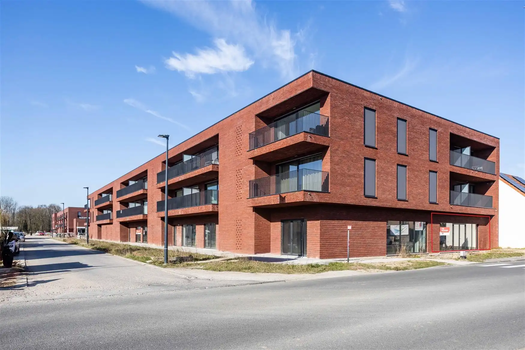 Casco handelsruimte met tuintje foto {{pictureIndex}}