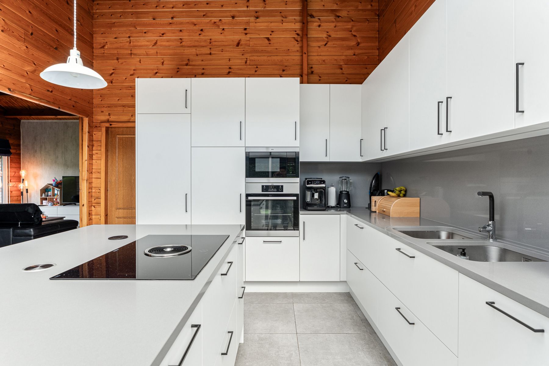 Lichtrijk en ruim familiehuis met Potentieel in Duffel foto 3