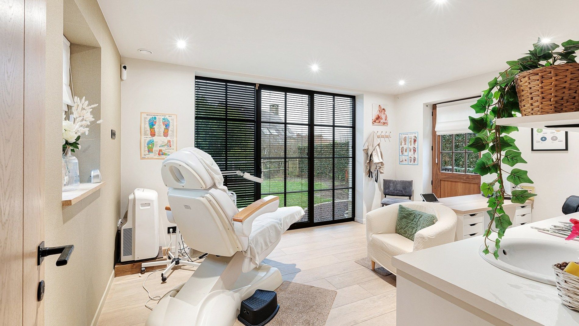 Prachtige nieuwbouw villa in het mooie Moerkerke  foto 13