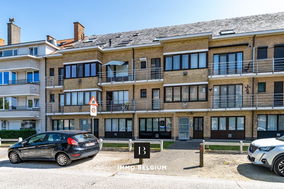 Op te knappen appartement met 2 slaapkamers nabij het centrum foto {{pictureIndex}}