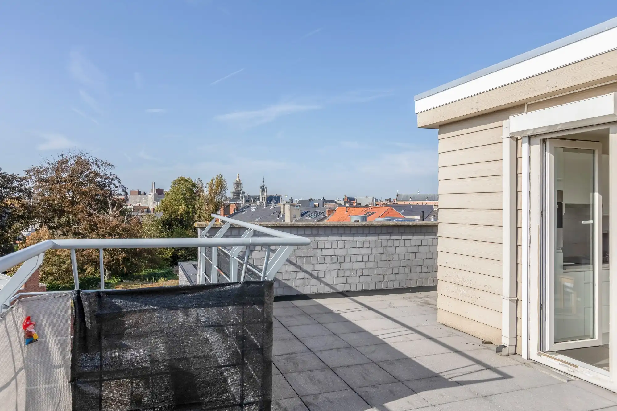 Fijn éénslaapkamer appartement met groot zonneterras. foto 9