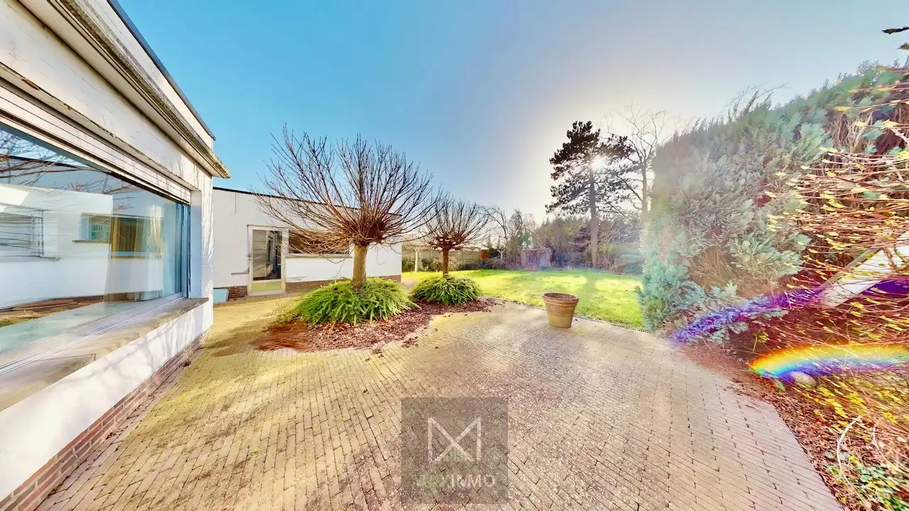 Instapklare halfopen woning met dubbele garage, atelier en ZW-tuin te Rekkem foto 18