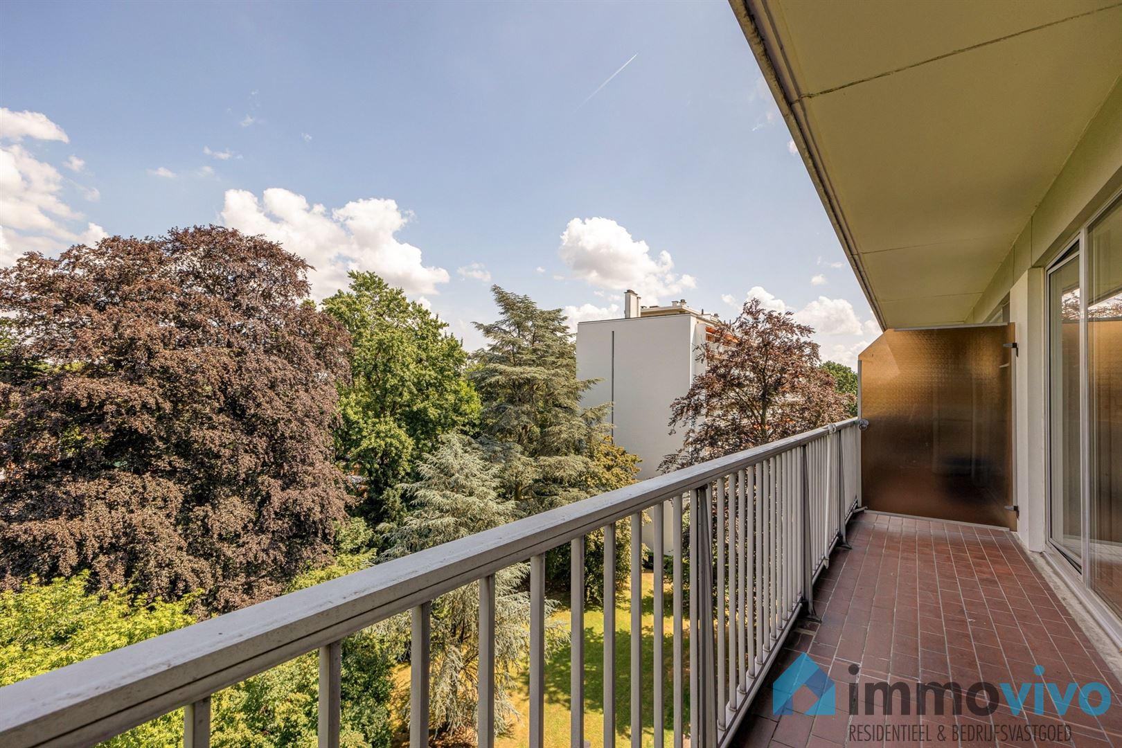 Gerenoveerd appartement met 3 slaapkamers en twee terrassen foto 14