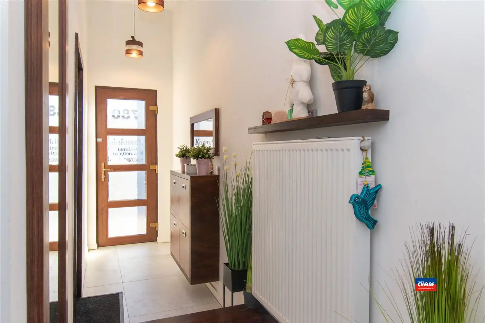 Bel-étage met 4 slaapkamers, 2 badkamers, kantoorruimte, garage en tuin. foto 18