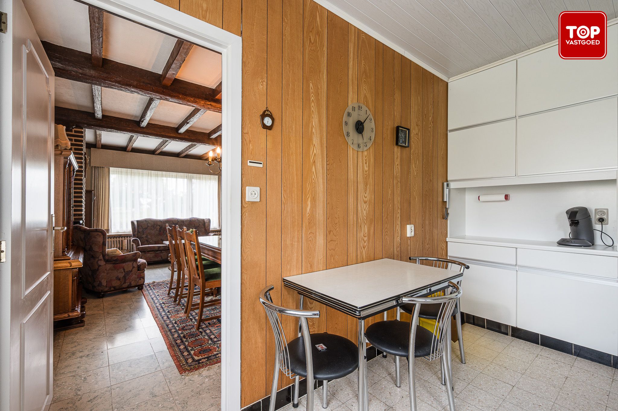 Te renoveren bungalow met enorm potentieel op een Toplocatie foto 3