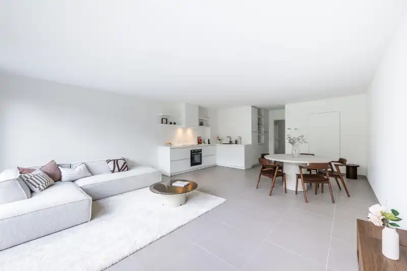 Gelijkvloers nieuwbouwappartement met tuin in centrum Tielt foto {{pictureIndex}}