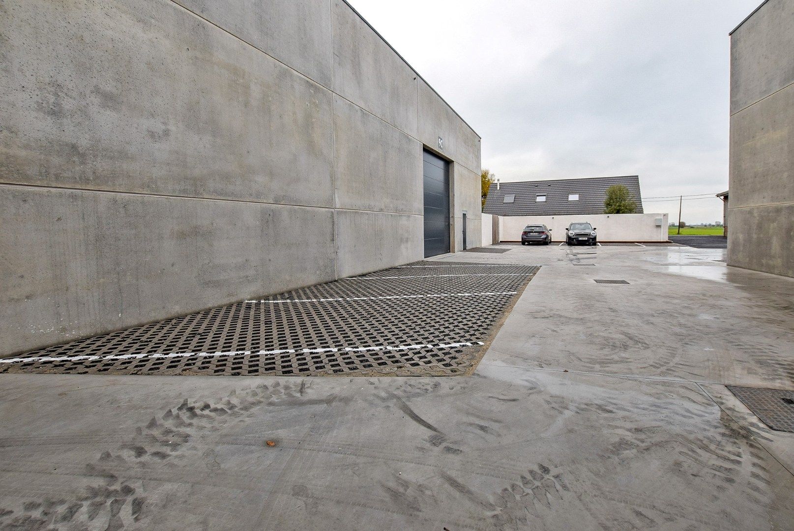 Geïsoleerde nieuwbouwloods 9F (loods 5) (249m²) te huur op een industrie- ambachtzone te Vleteren. foto 11