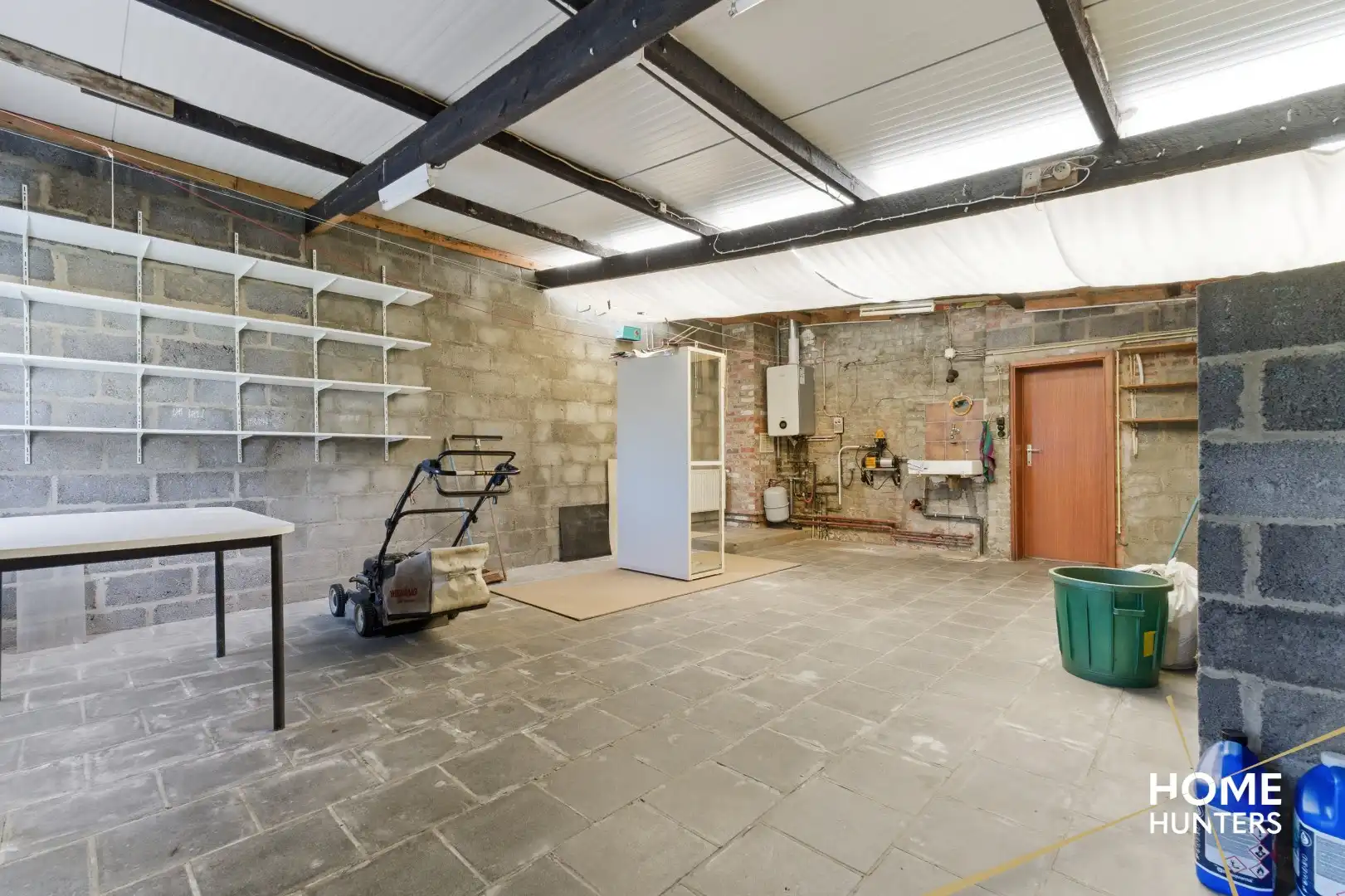 Te renoveren woning met 3 slaapkamers en gigantische tuin in Aalbeke foto 24