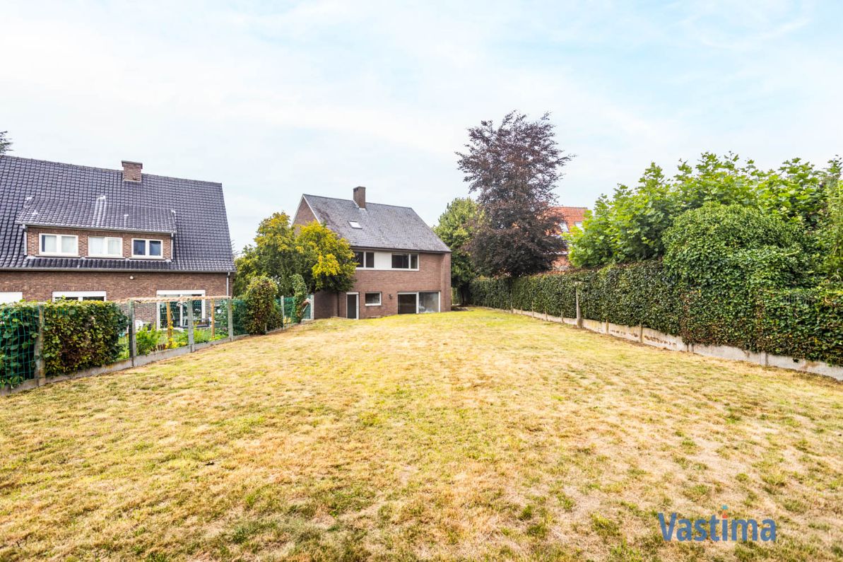 Lichtrijke villa met royale tuin vlak bij natuur & stadsleven foto 32