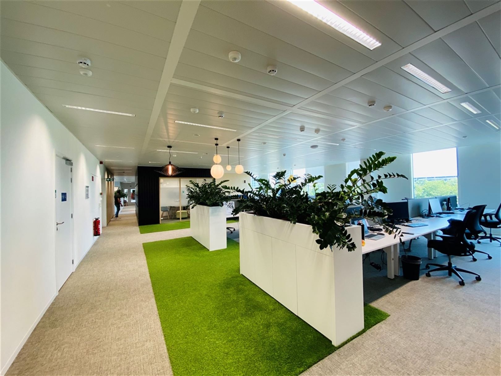 Gemeubelde kantoren in stijlvol gebouw langs The Loop foto 25