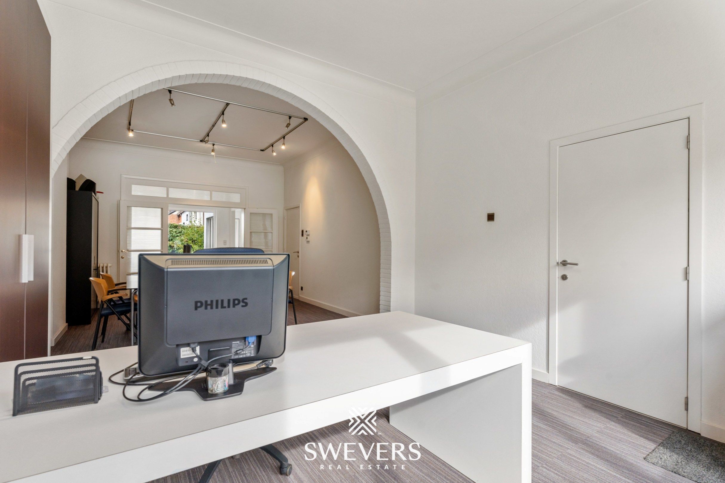 Stijlvol herenhuis met kantoorruimte en 3 slaapkamers in hartje Hasselt foto 5