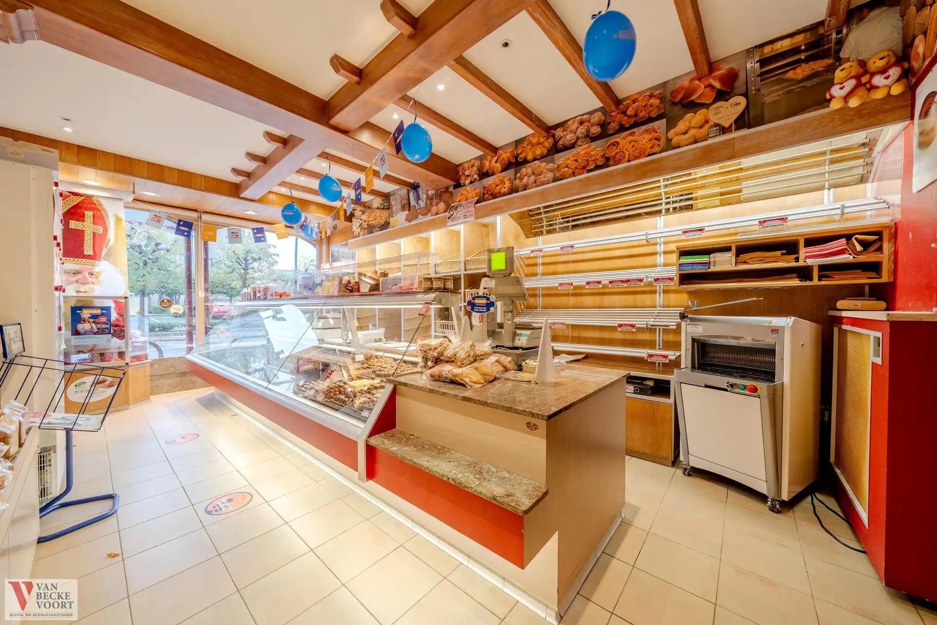 Huis - winkel - atelier Zarren foto 2