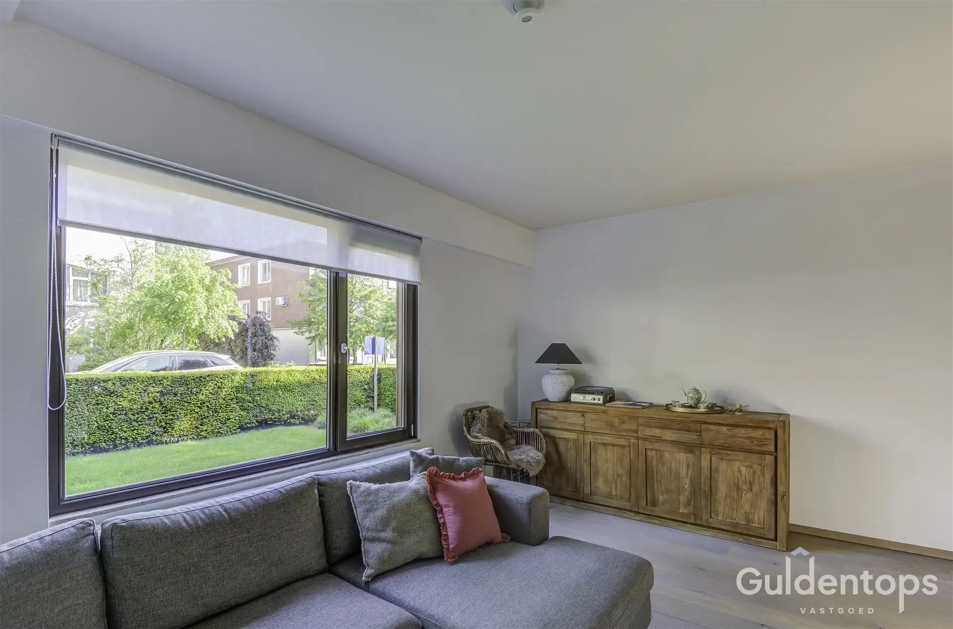 Modern ruim gelijkvloers (2 slk) appartement met ruime tuin foto 9