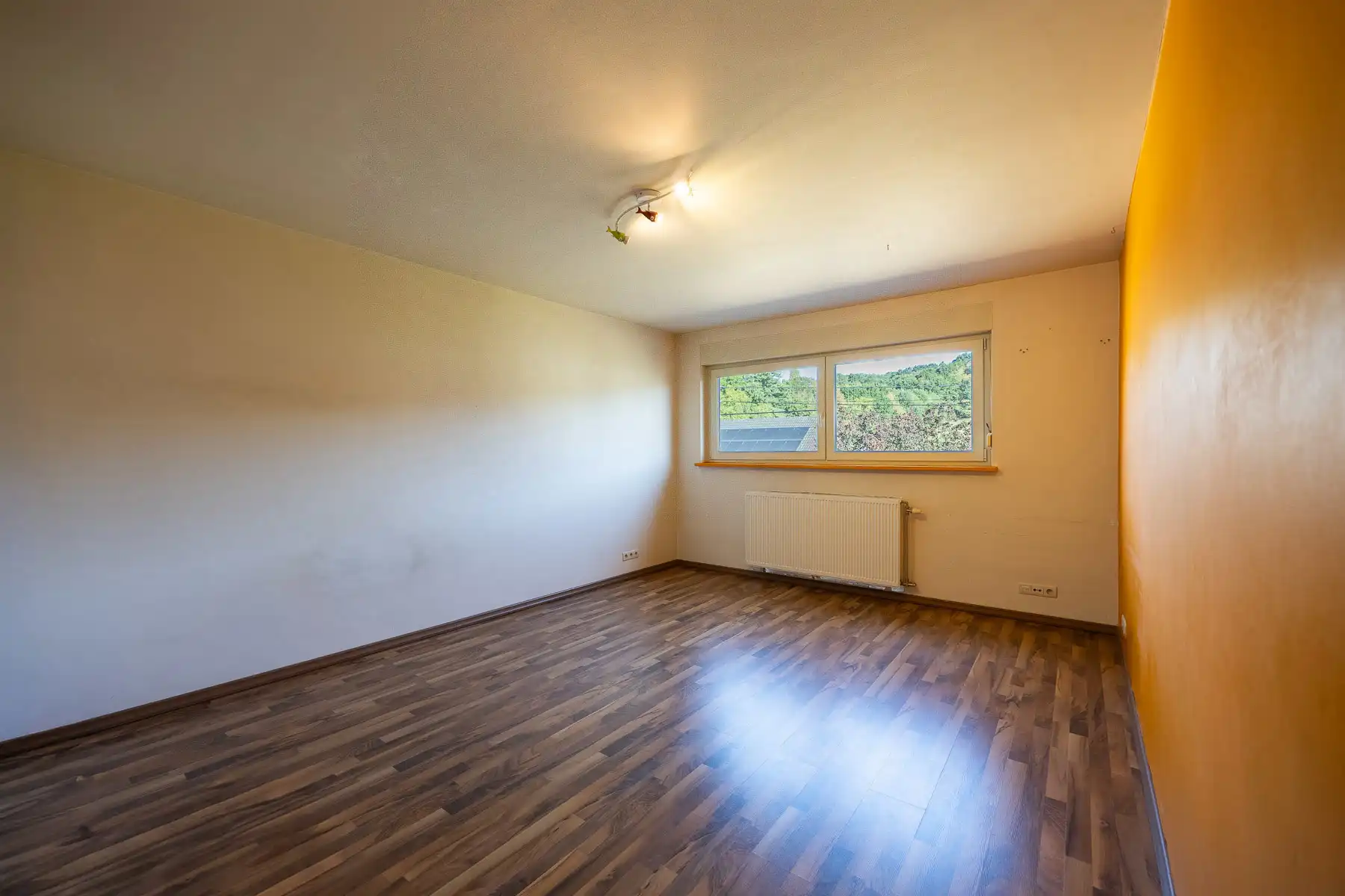 Ruime energiezuinige woning met 6 SLPK's en diepe tuin foto 17