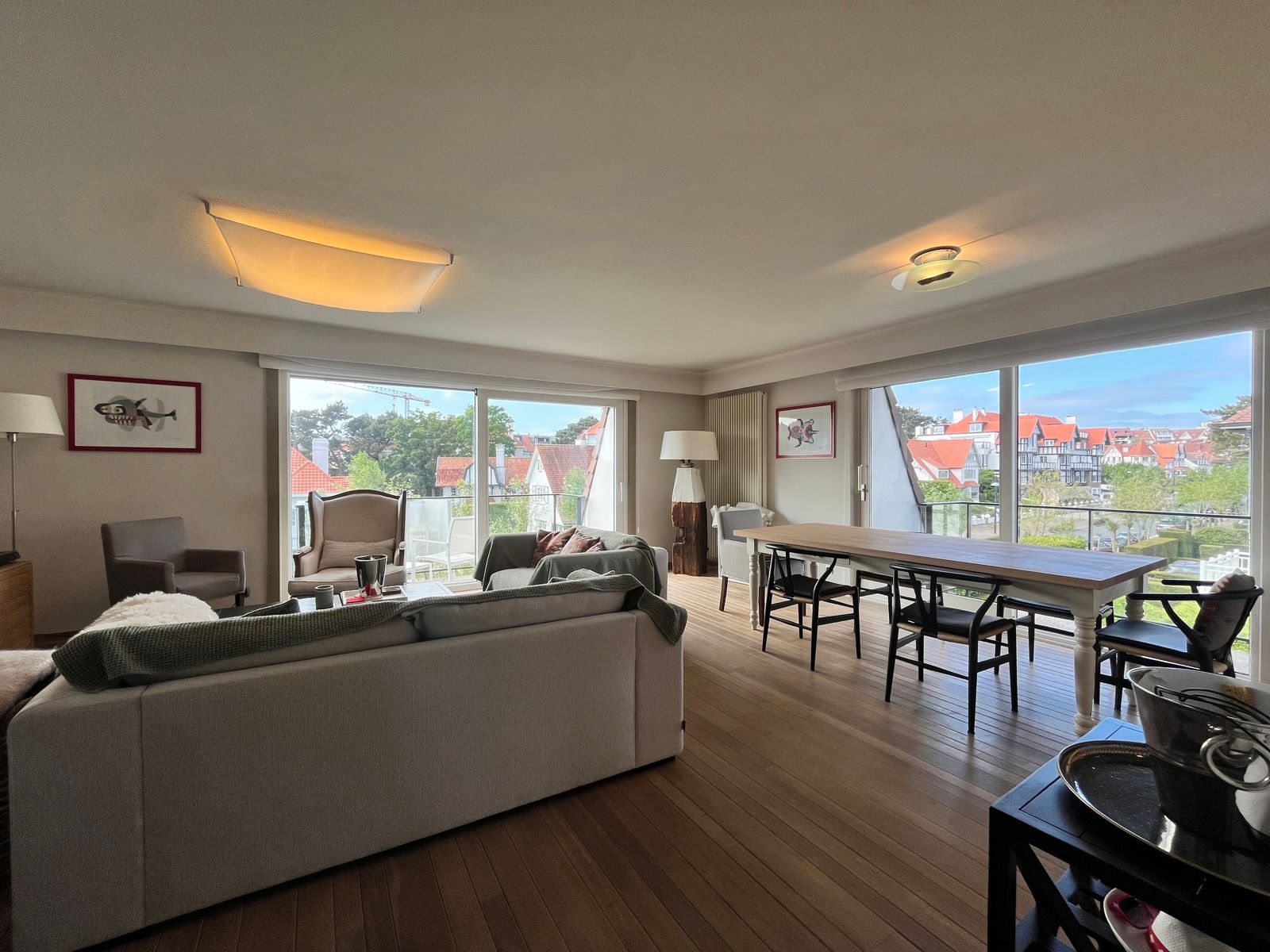 Prachtig ongemeubeld appartement op enkele stappen van het Albertplein!  foto {{pictureIndex}}