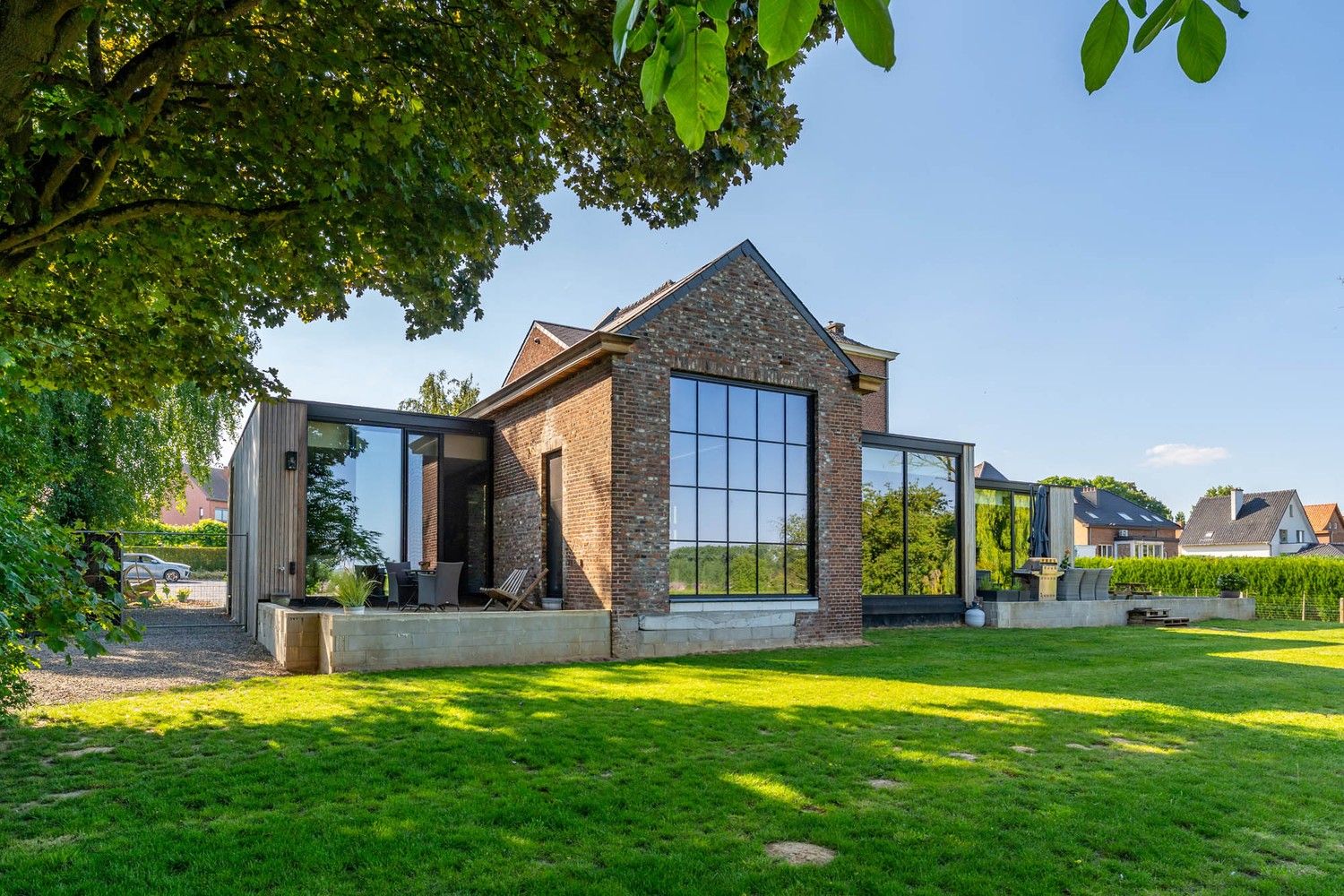 Karaktervol herenhuis met modern comfort in een groene, landelijke setting foto 35