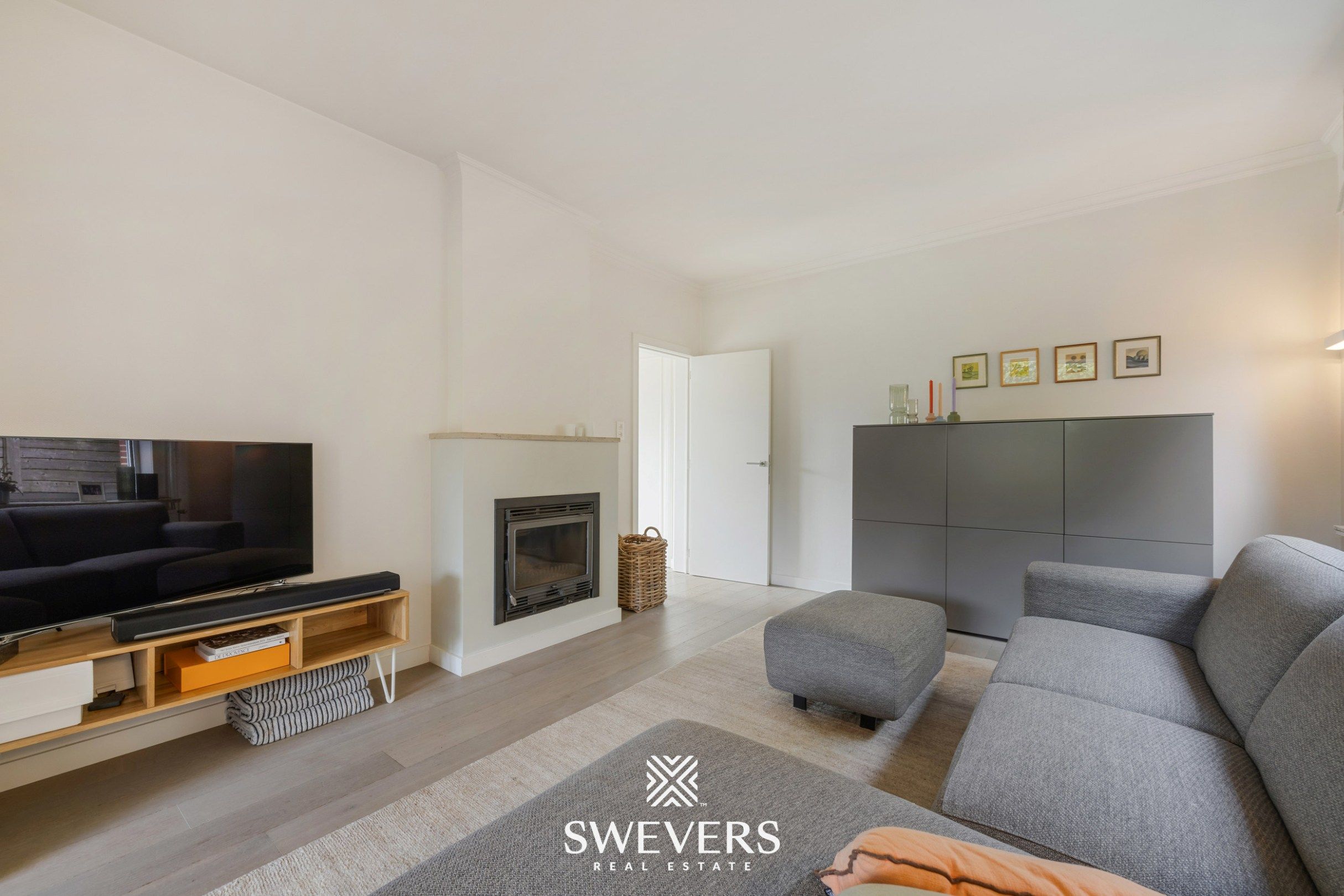 Gerenoveerde woning op 27 are en vergunde stal van 147 m² foto 6